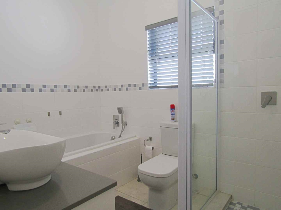 3 Bedroom Property for Sale in Sandy Point Western Cape